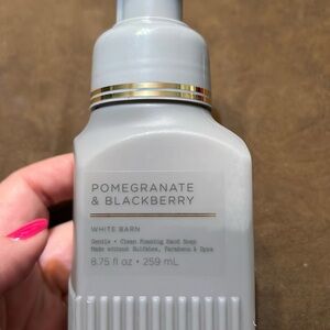 NWT B&BW Pomegranate & Blackberry Gentle & Clean Foaming Hand Soap